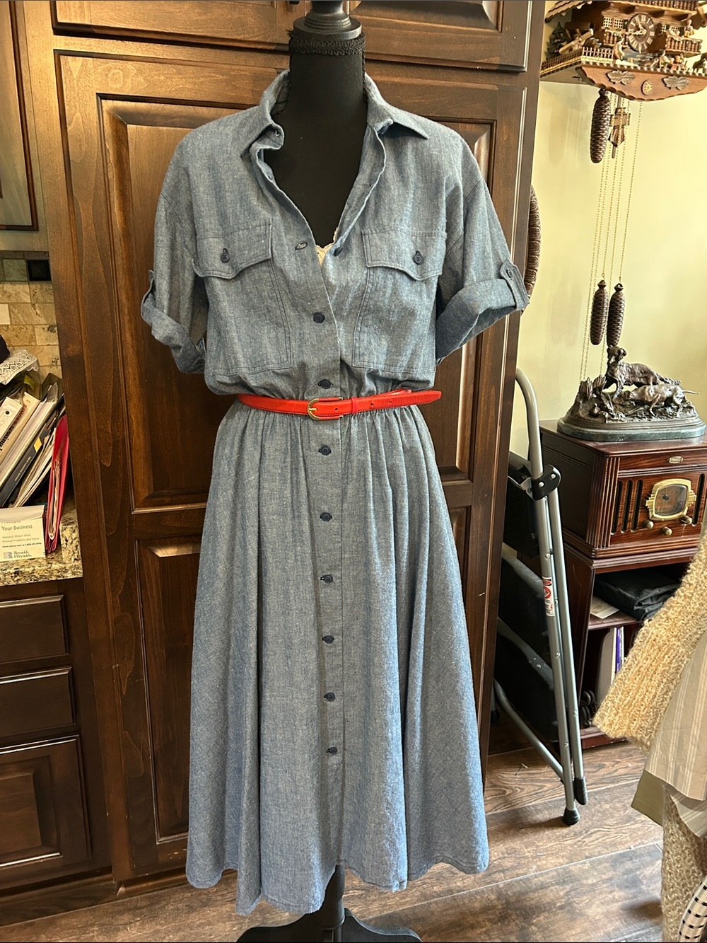 1980’s Radlee Sz M Chambray Button-Front Midi Dress in Blue Denim